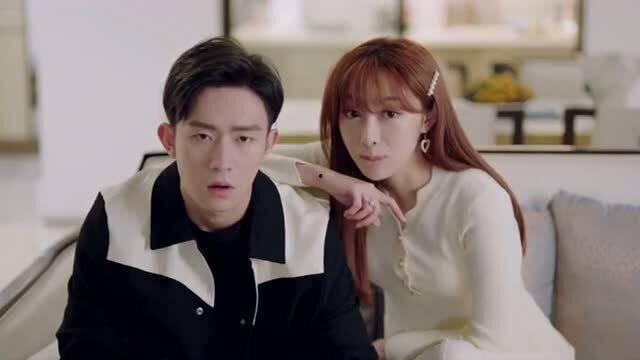 情侣吃瓜段子视频,情侣吃瓜段子视频，笑料连连甜蜜升级